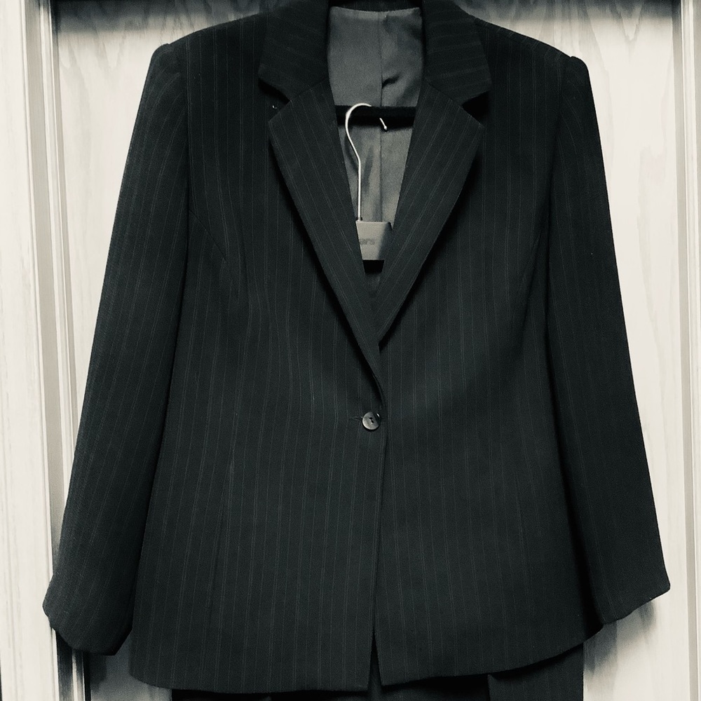 Professional Tailored Blazer, Black Pinstripe 12P